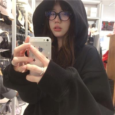 女魔